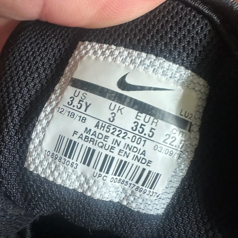 Nike Air Max‎ Axis Youth Size 3.5Y Black White Casual Running Shoes AH5222001